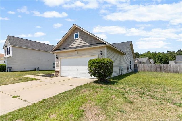 695 Broad Drive, Raeford, NC 28376