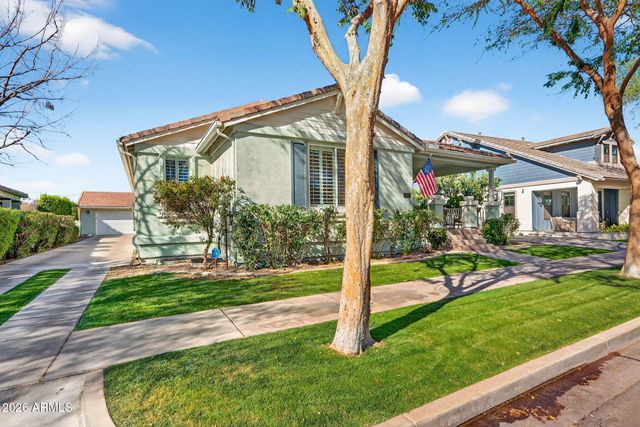 2860 E CAMELLIA Drive, Gilbert, AZ 85296