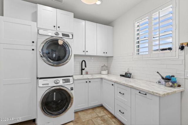 2860 E CAMELLIA Drive, Gilbert, AZ 85296