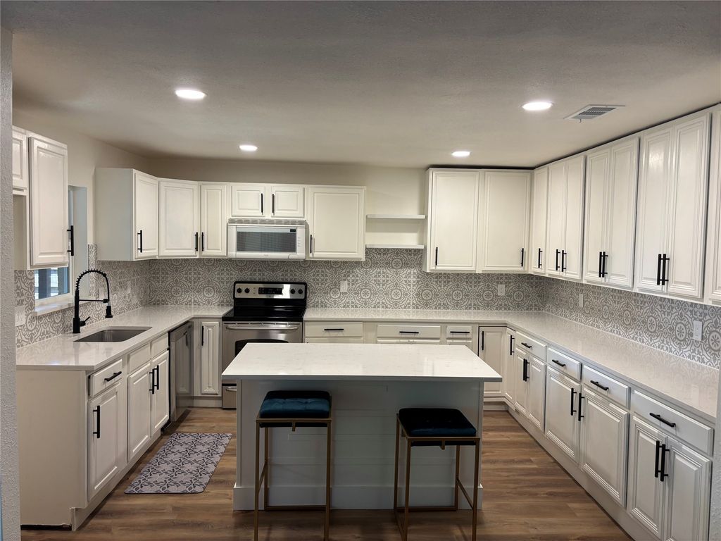3120 Abbey Cove, Carrollton, TX 75007