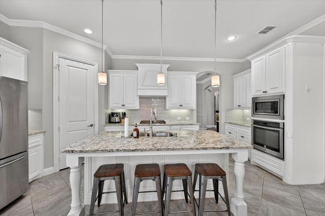 1129 Stonebridge Pass, Gunter, TX 75058