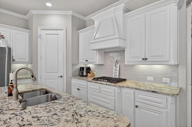 1129 Stonebridge Pass, Gunter, TX 75058