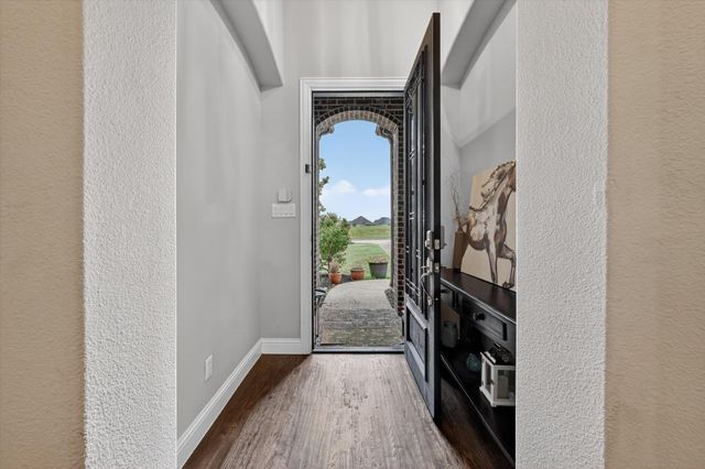 1129 Stonebridge Pass, Gunter, TX 75058