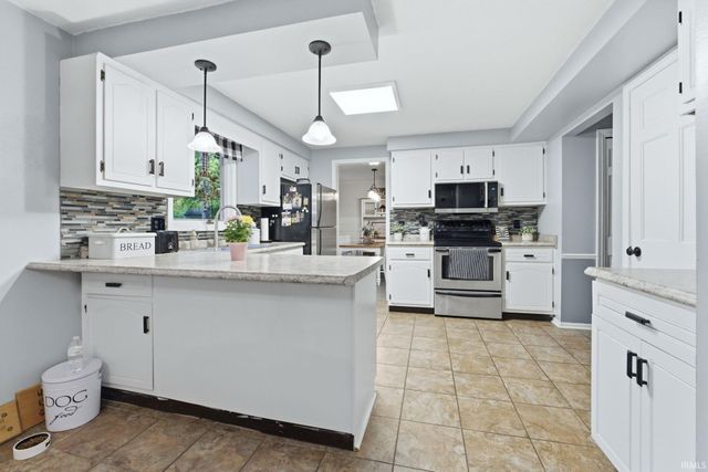 5828 Spring Oak Court, Fort Wayne, IN 46845
