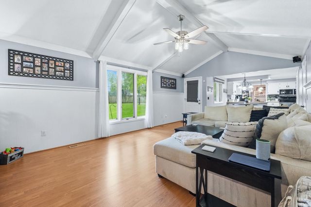 5828 Spring Oak Court, Fort Wayne, IN 46845