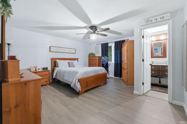 5828 Spring Oak Court, Fort Wayne, IN 46845