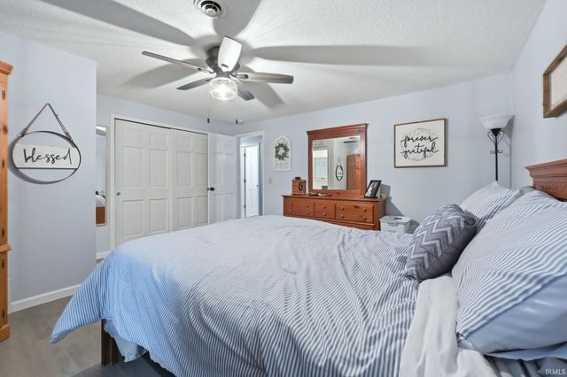 5828 Spring Oak Court, Fort Wayne, IN 46845