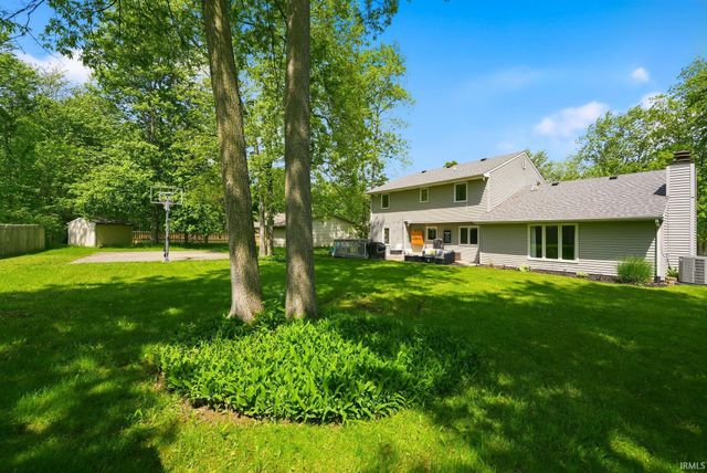 5828 Spring Oak Court, Fort Wayne, IN 46845