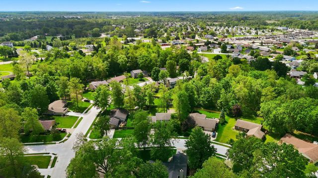 5828 Spring Oak Court, Fort Wayne, IN 46845