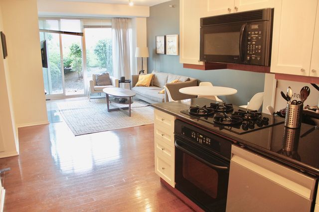 1720 MAPLE Avenue 411, Evanston, IL 60201