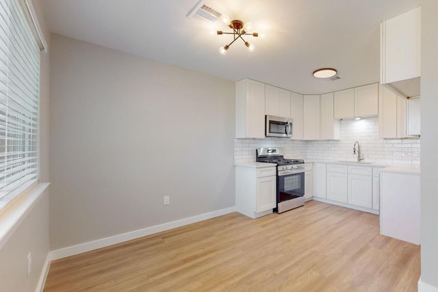 408 Blueberry HL, Austin, TX 78745