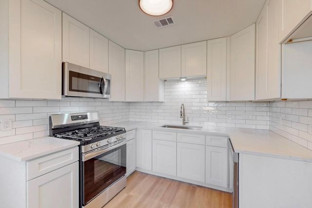 408 Blueberry HL, Austin, TX 78745