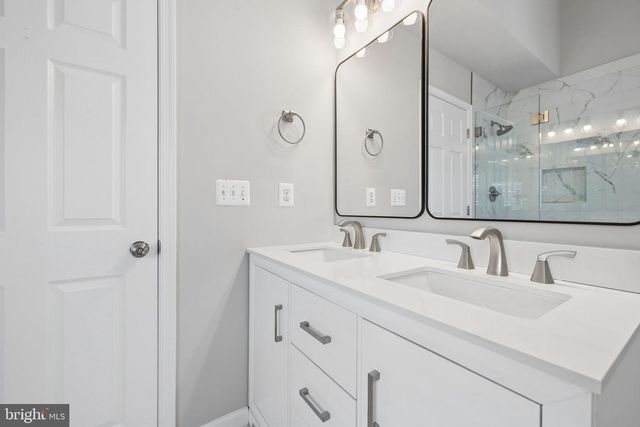 14357 FALLSMERE CIR, Gainesville, VA 20155