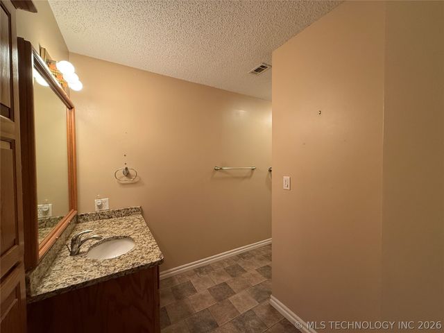 47 Poole Road, Mcalester, OK 74501