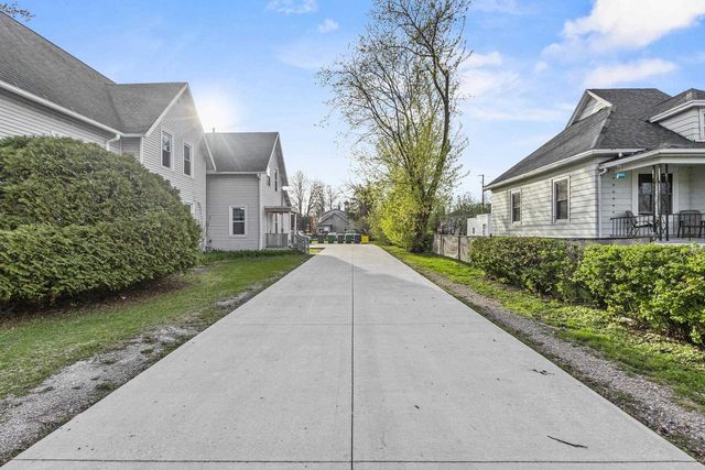 434 S JACKSON STREET, Green Bay, WI 54301