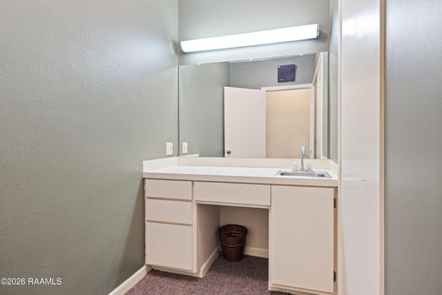 4300 W Old Spanish Trail, New Iberia, LA 70560