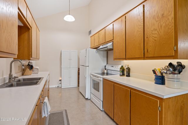 4300 W Old Spanish Trail, New Iberia, LA 70560