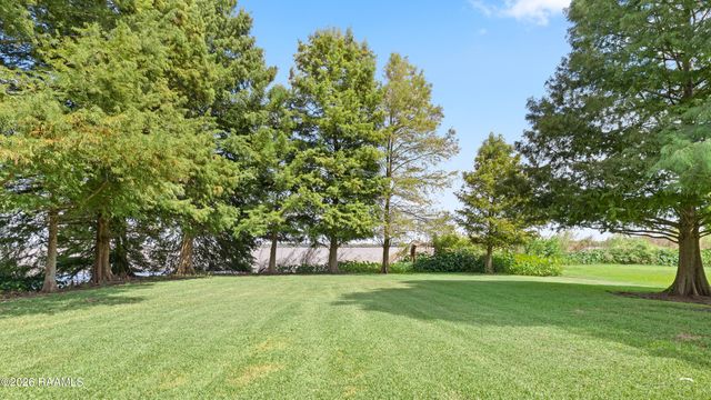 4300 W Old Spanish Trail, New Iberia, LA 70560