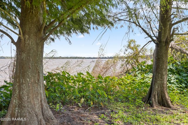 4300 W Old Spanish Trail, New Iberia, LA 70560