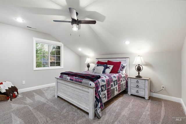 1877 E Woodvalley St, Eagle, ID 83616