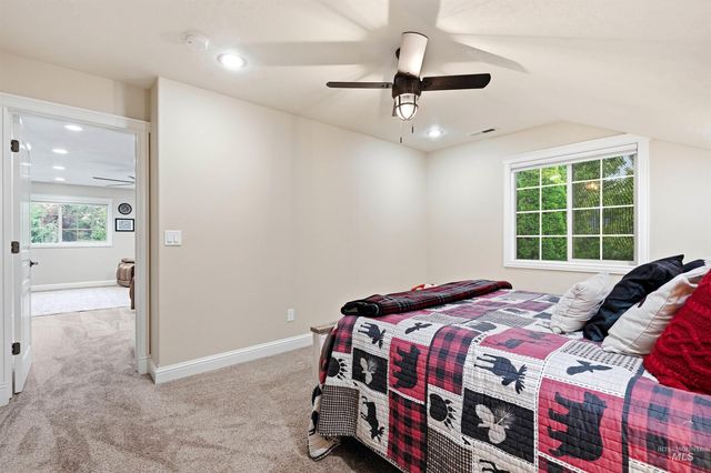 1877 E Woodvalley St, Eagle, ID 83616