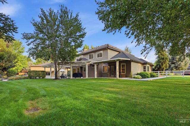1877 E Woodvalley St, Eagle, ID 83616