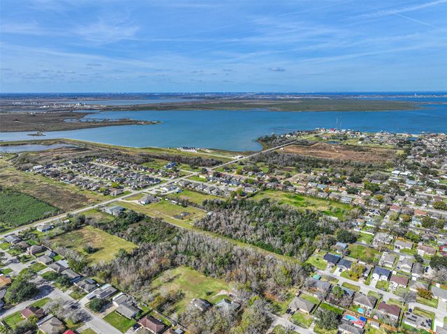 00 29th St, Texas City, TX 77590
