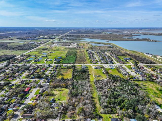00 29th St, Texas City, TX 77590