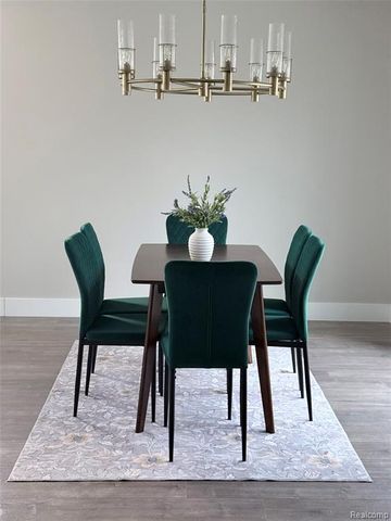 1755 E George Avenue, Hazel Park, MI 48030