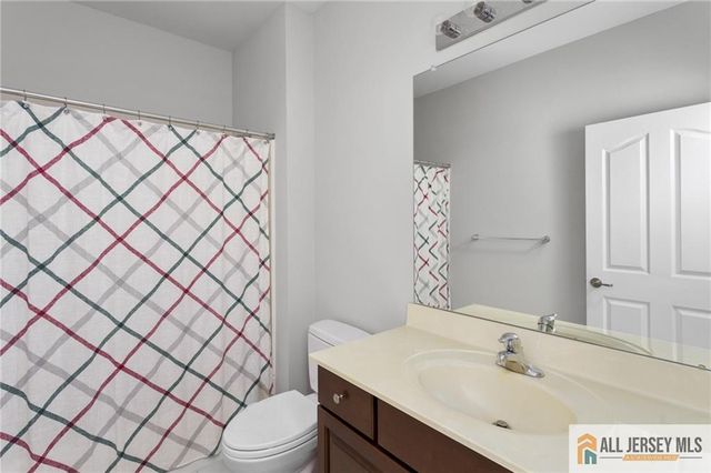 64 Diamond Spring Drive, Monroe, NJ 08831