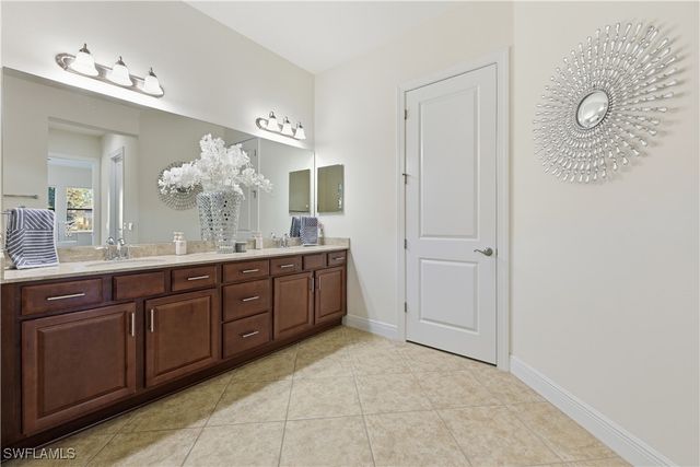 4573 Tamarind WAY, Naples, FL 34119