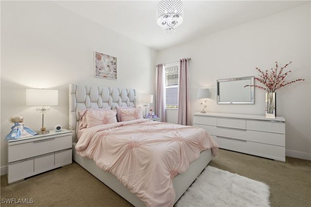 4573 Tamarind WAY, Naples, FL 34119