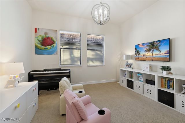 4573 Tamarind WAY, Naples, FL 34119