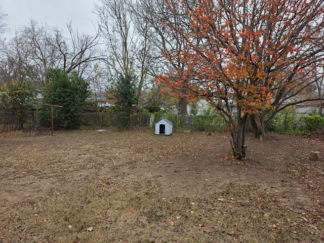 221 Miller St, Kerrville, TX 78028