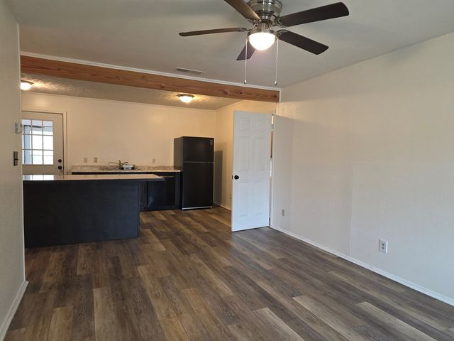 221 Miller St, Kerrville, TX 78028