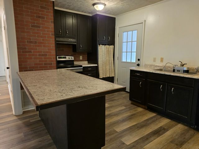 221 Miller St, Kerrville, TX 78028