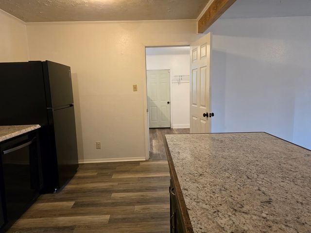 221 Miller St, Kerrville, TX 78028