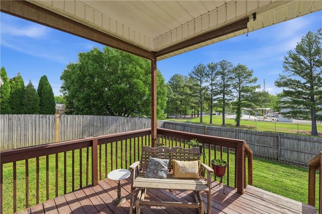 470 McKissic Spring Road, Centerton, AR 72719