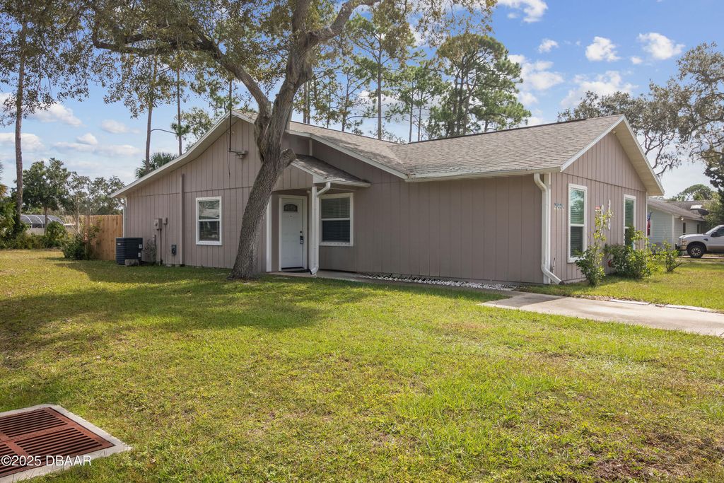 2835 Nordman Avenue, New Smyrna Beach, FL 32168