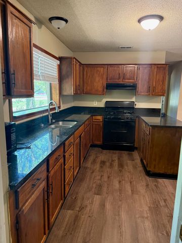 6705 CHASE RD, Millington, TN 38083