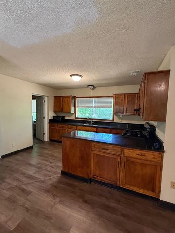 6705 CHASE RD, Millington, TN 38083