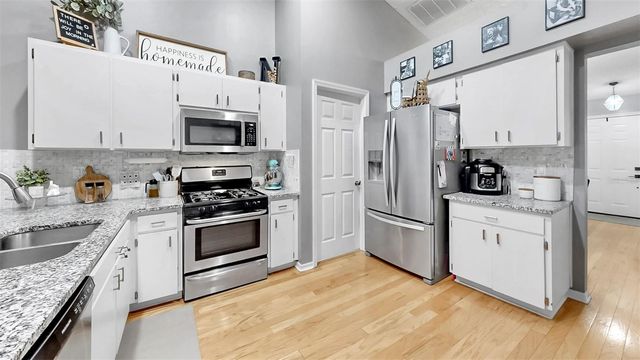28422 TALL GRASS DRIVE, Wesley Chapel, FL 33543