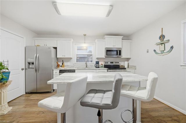 812 Ridgeway AVE, Hampton, VA 23661