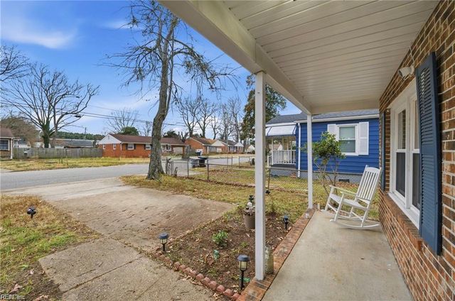 812 Ridgeway AVE, Hampton, VA 23661