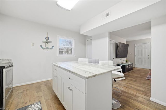 812 Ridgeway AVE, Hampton, VA 23661