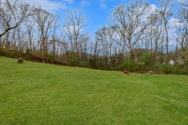 323 N Jenkins Road, Rossville, GA 30741