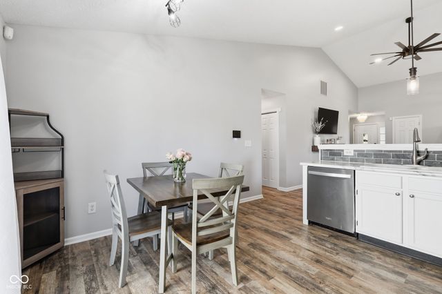 2100 Liberty Way Drive, Greenwood, IN 46143