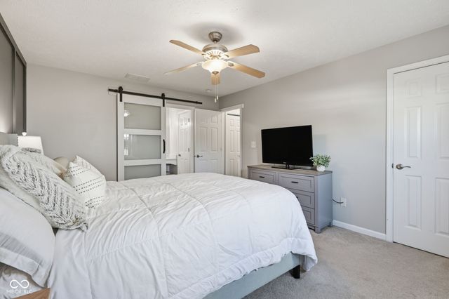 2100 Liberty Way Drive, Greenwood, IN 46143