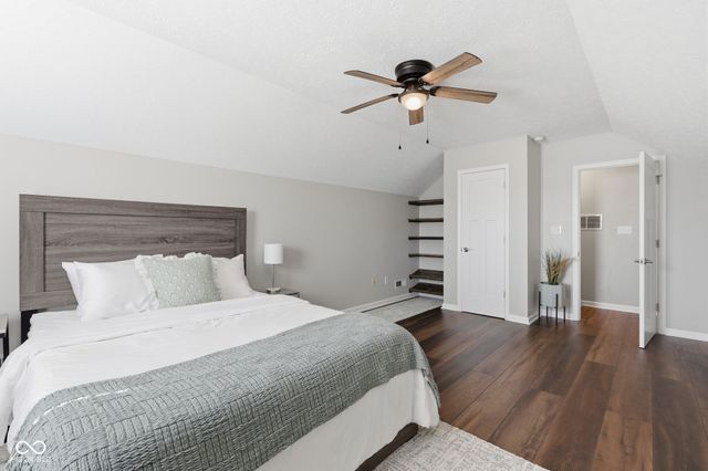 2100 Liberty Way Drive, Greenwood, IN 46143