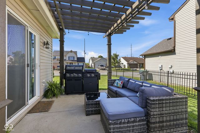 2100 Liberty Way Drive, Greenwood, IN 46143